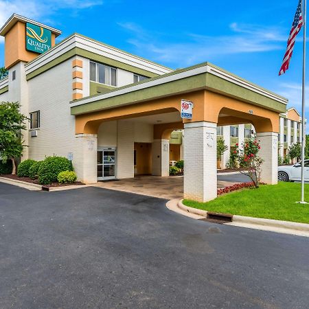 Quality Inn Huntersville Near Lake Norman Εξωτερικό φωτογραφία