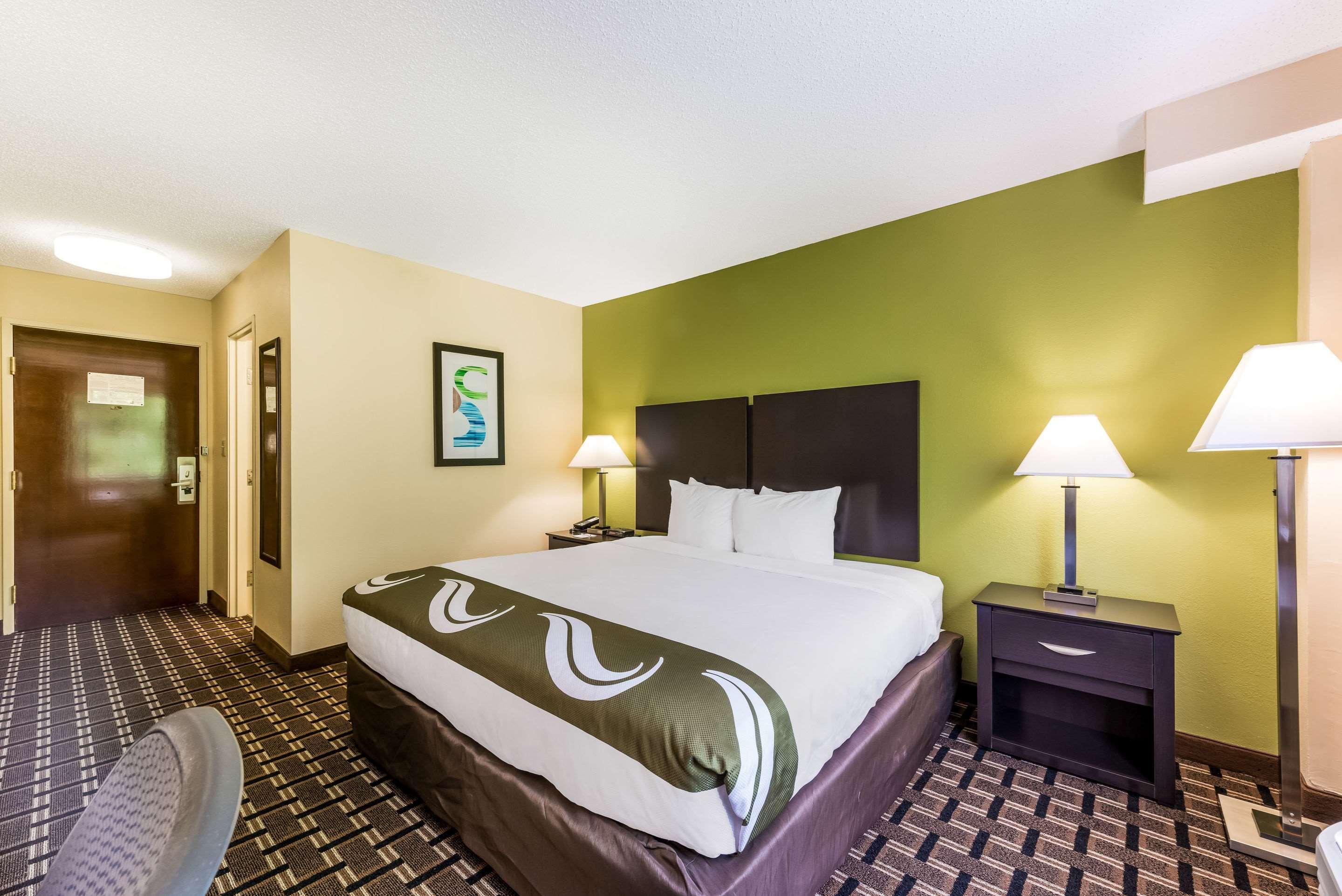 Quality Inn Huntersville Near Lake Norman Εξωτερικό φωτογραφία