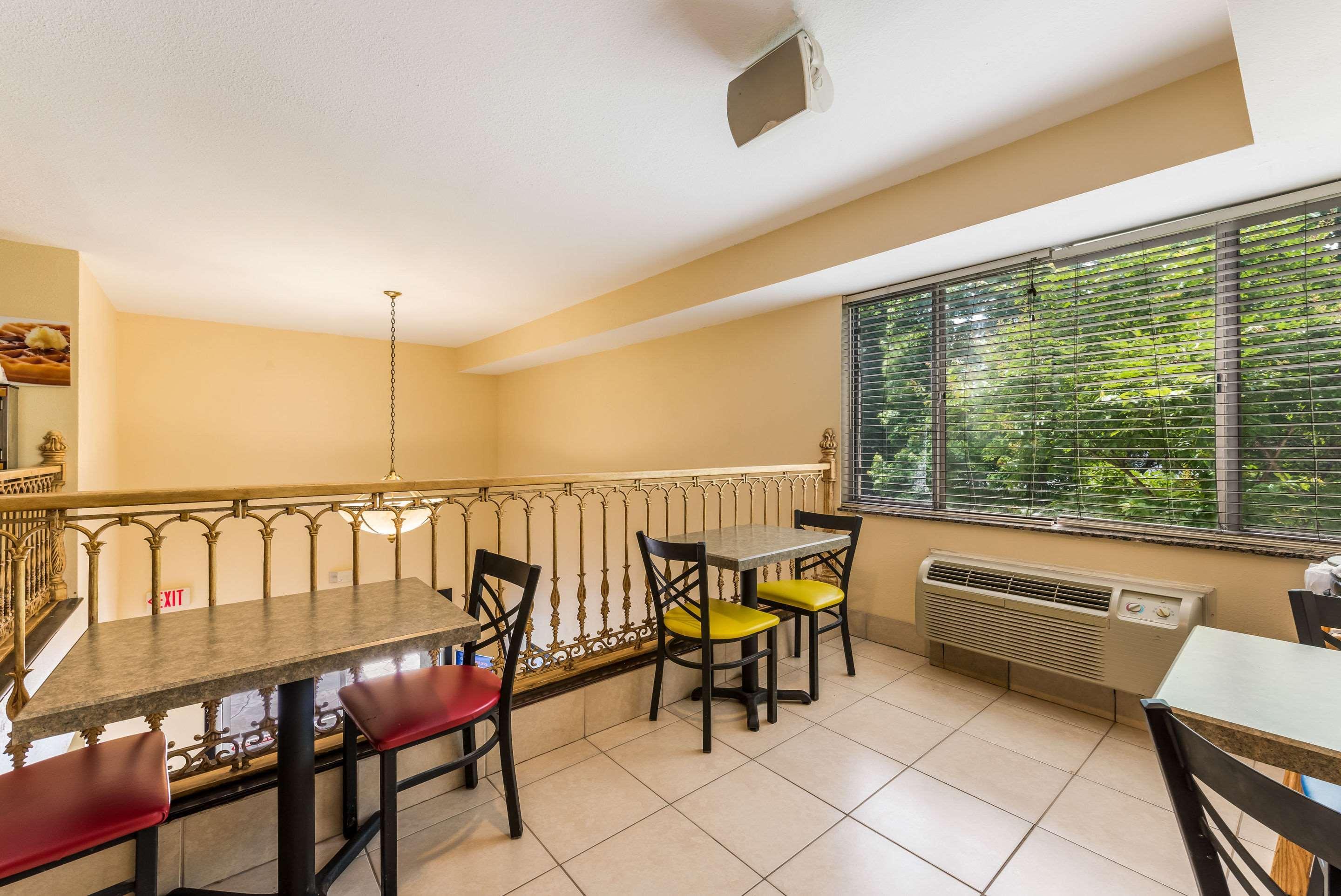 Quality Inn Huntersville Near Lake Norman Εξωτερικό φωτογραφία