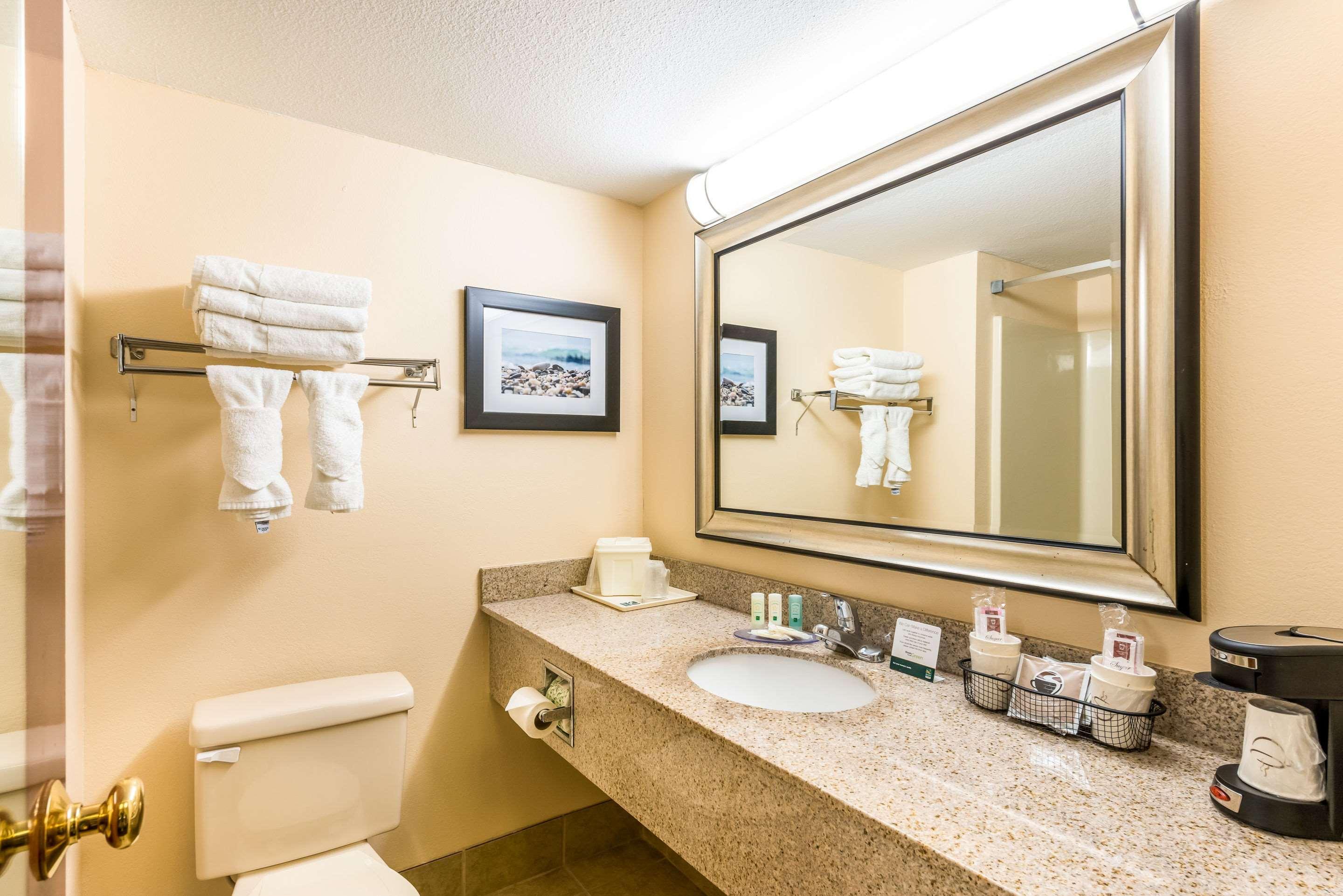 Quality Inn Huntersville Near Lake Norman Εξωτερικό φωτογραφία