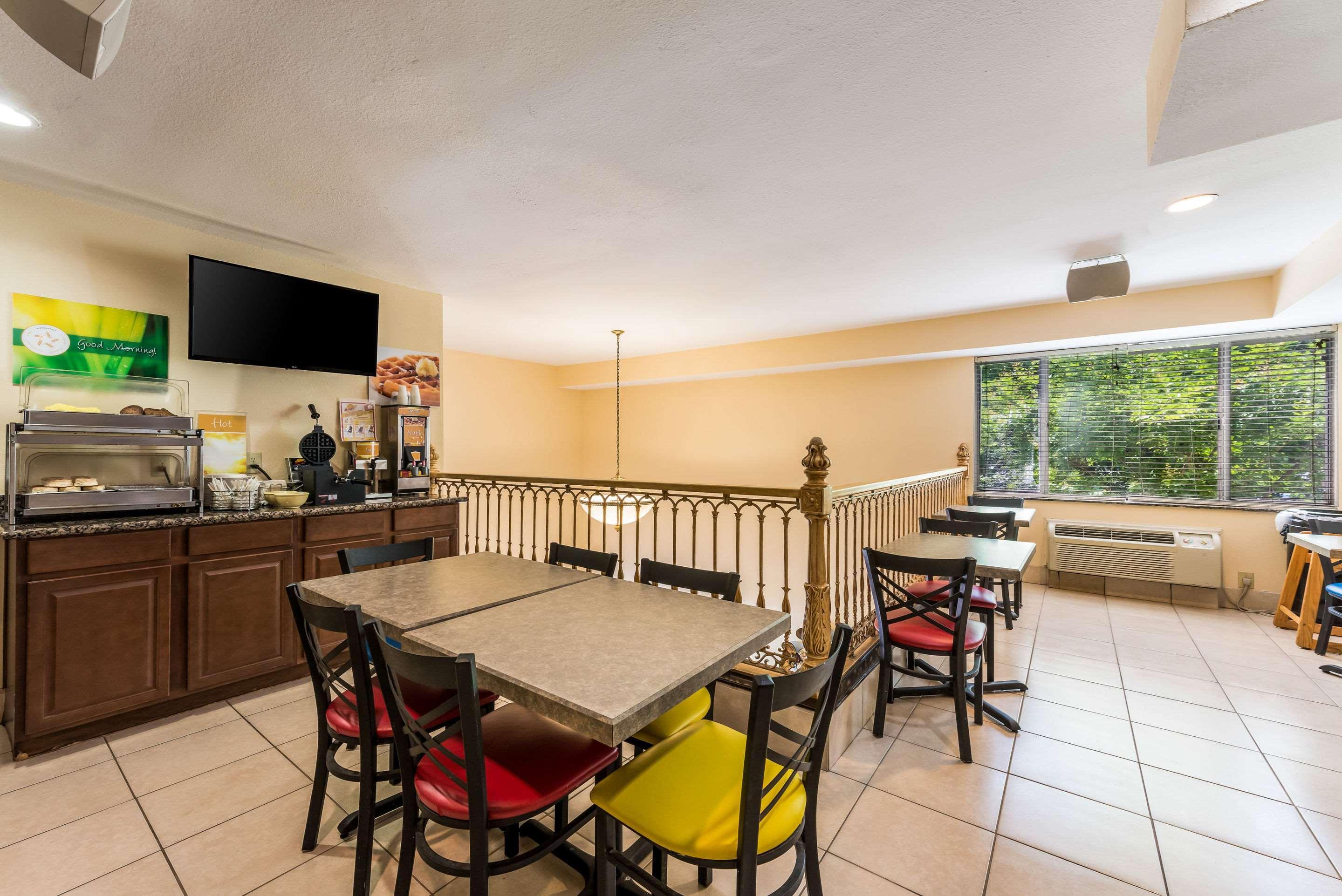 Quality Inn Huntersville Near Lake Norman Εξωτερικό φωτογραφία