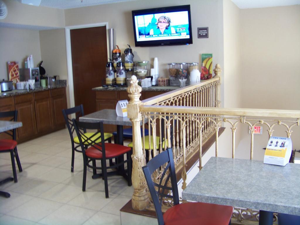Quality Inn Huntersville Near Lake Norman Εξωτερικό φωτογραφία