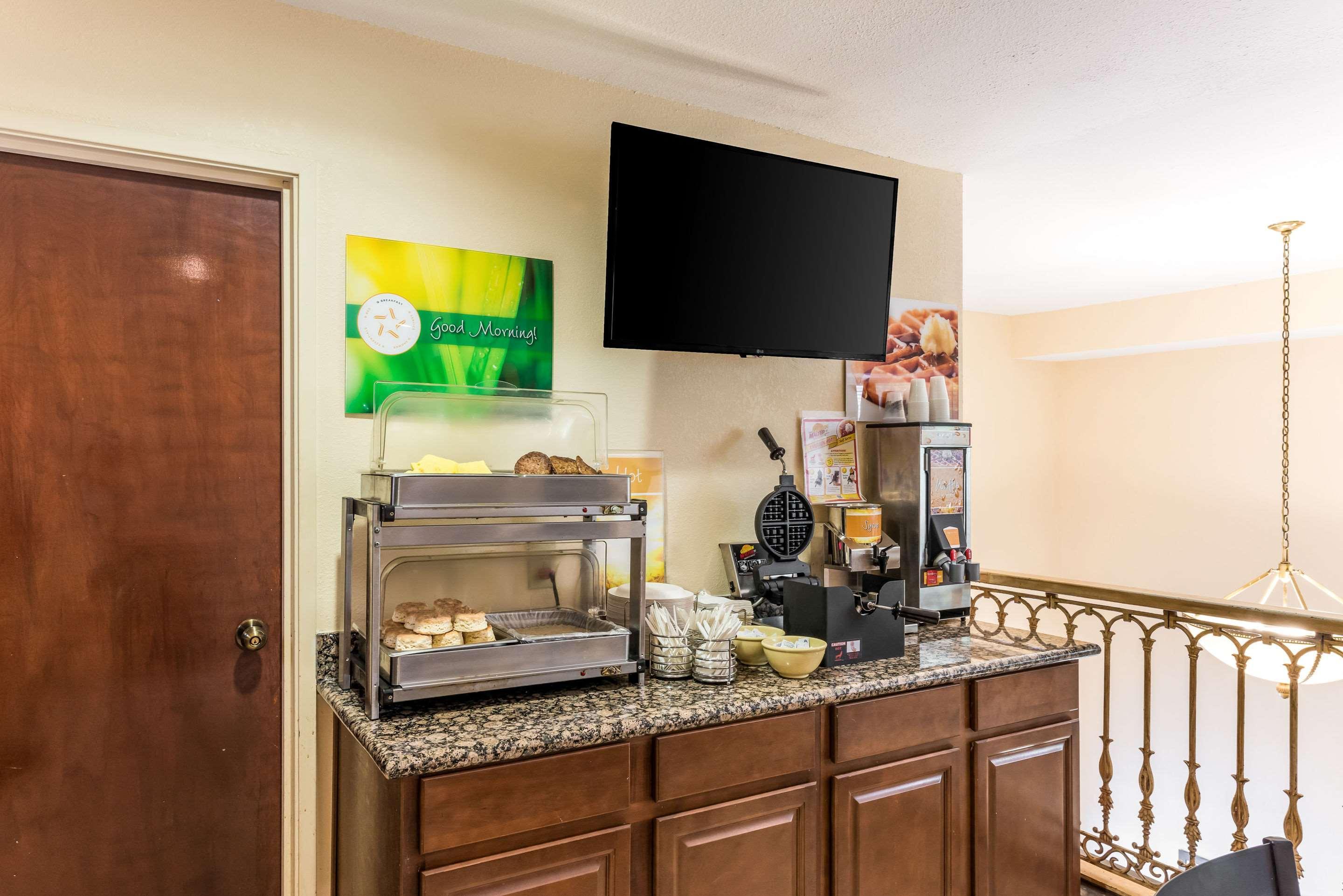 Quality Inn Huntersville Near Lake Norman Εξωτερικό φωτογραφία