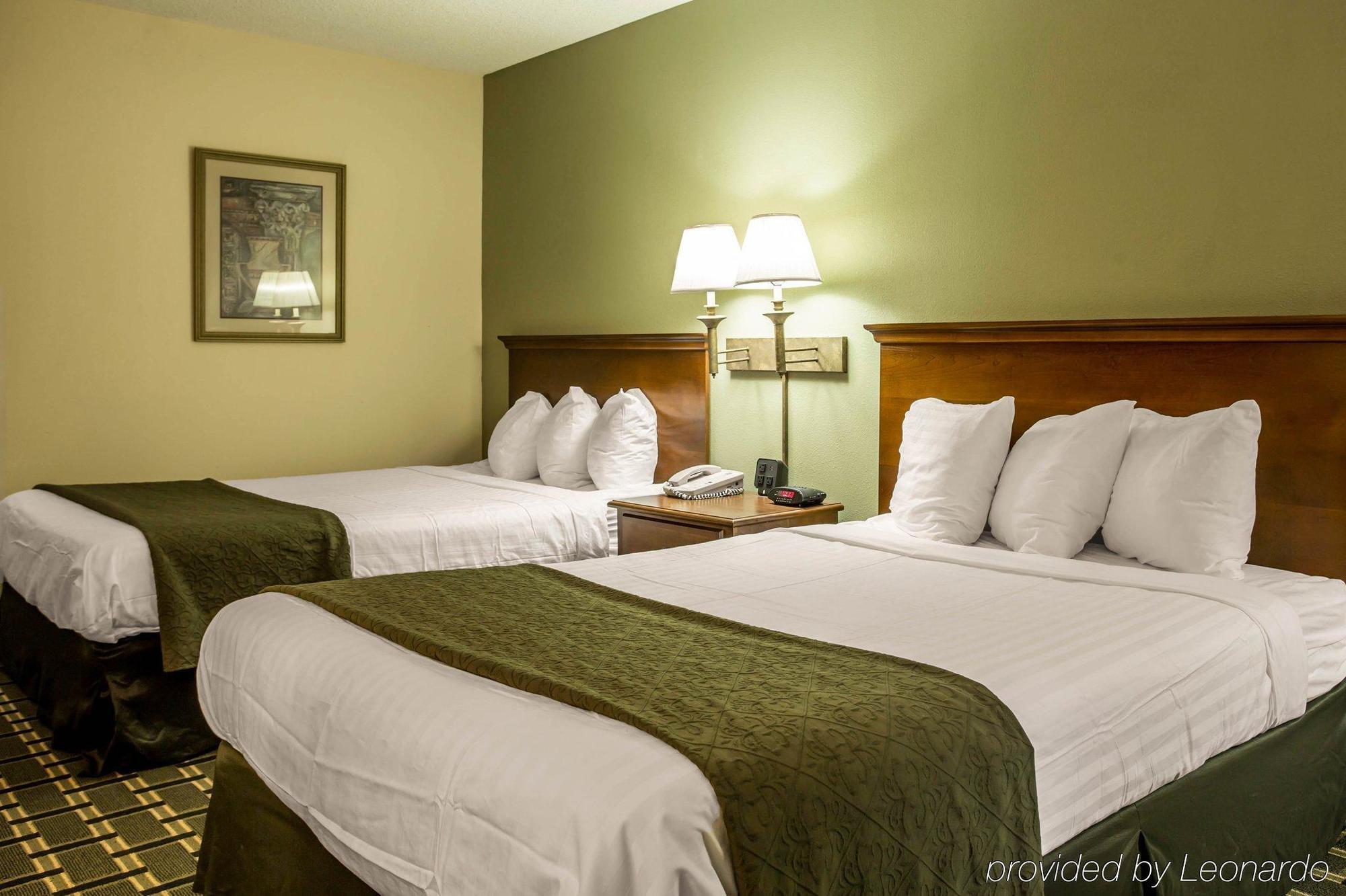 Quality Inn Huntersville Near Lake Norman Εξωτερικό φωτογραφία