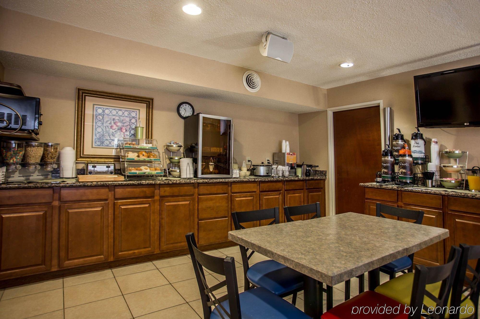 Quality Inn Huntersville Near Lake Norman Εξωτερικό φωτογραφία
