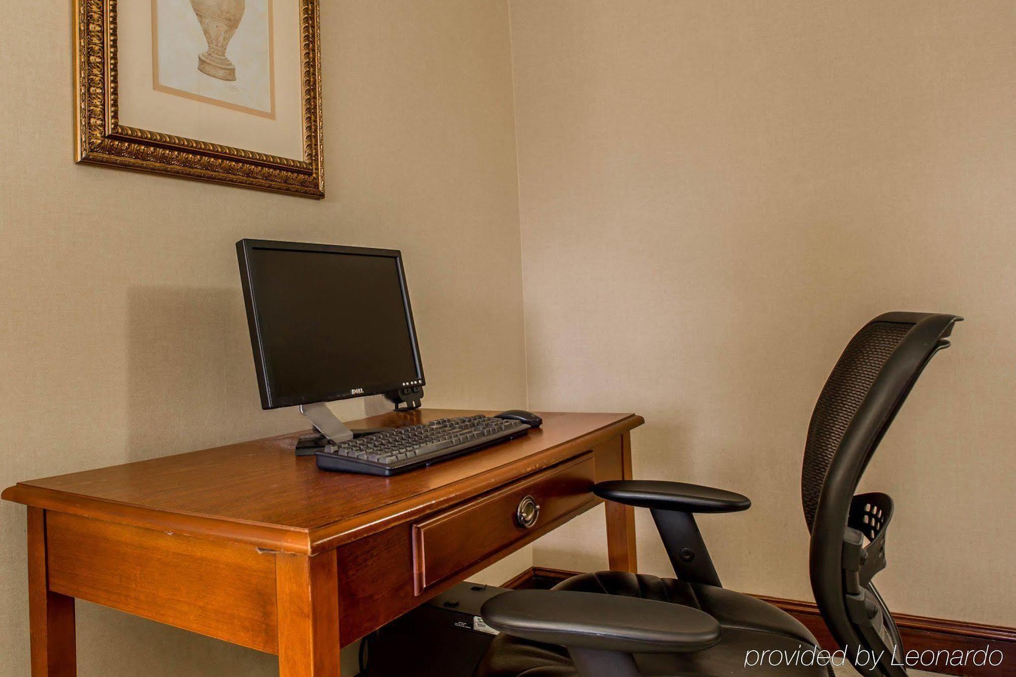 Quality Inn Huntersville Near Lake Norman Εξωτερικό φωτογραφία