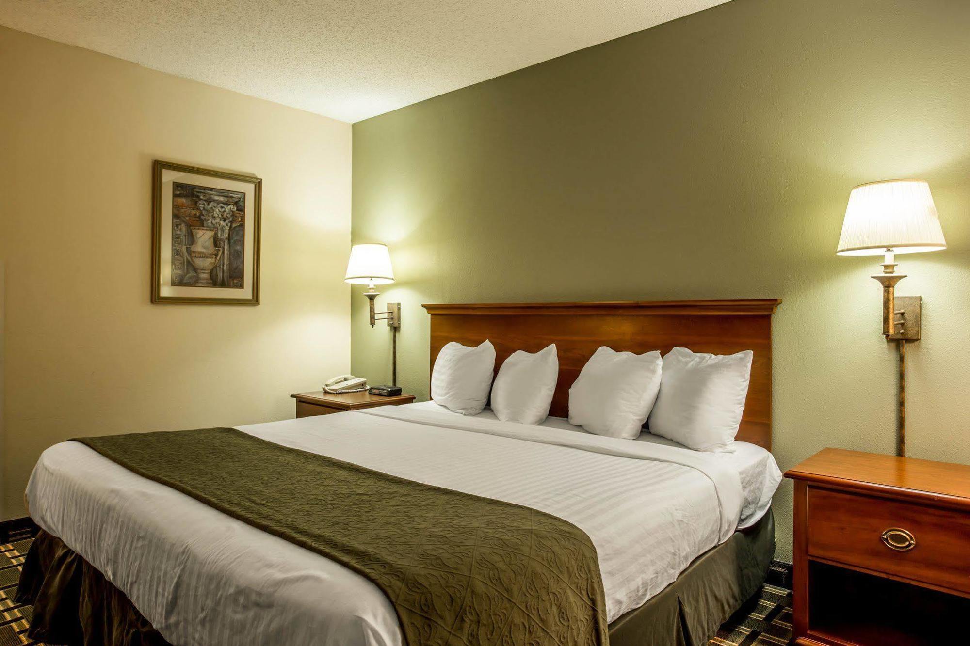 Quality Inn Huntersville Near Lake Norman Εξωτερικό φωτογραφία